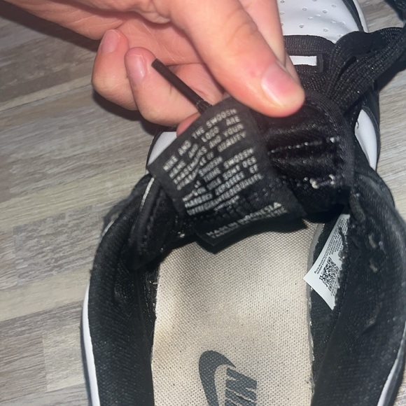 COPY - Nike panda dunks. Size 6.5 men’s, 8.5 women’s. Only worn maybe 5 times. - Picture 4 of 4